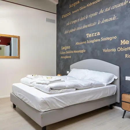 Casa Giardini Gæstehus Verona